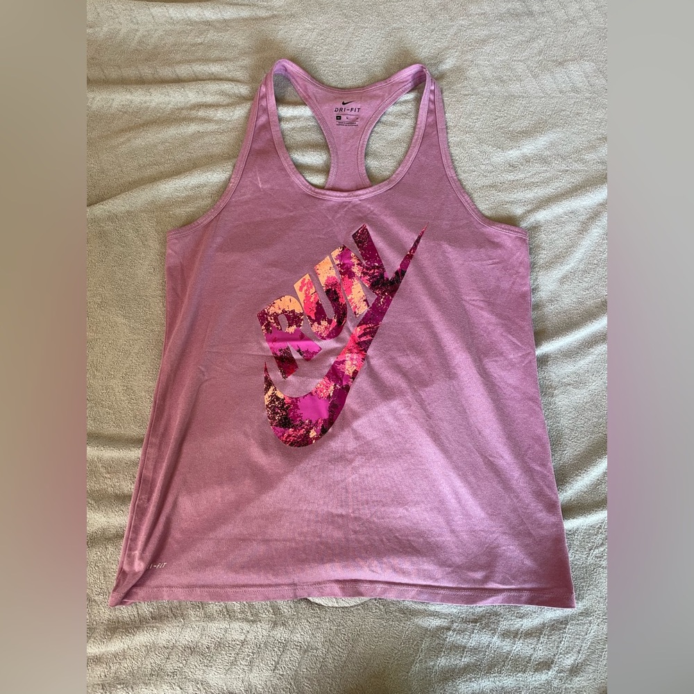 Women’s medium purple dri-fit racer back tank top